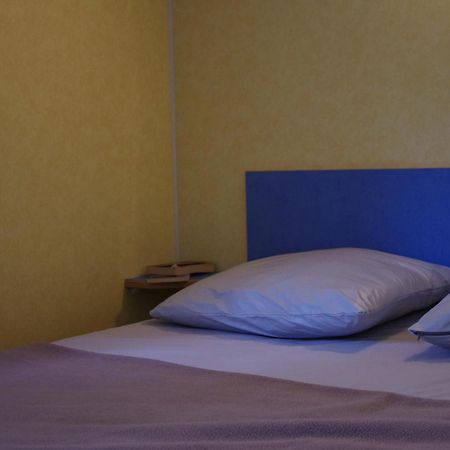 Готель Camping La Bergerie La Chapelle-Achard Номер фото