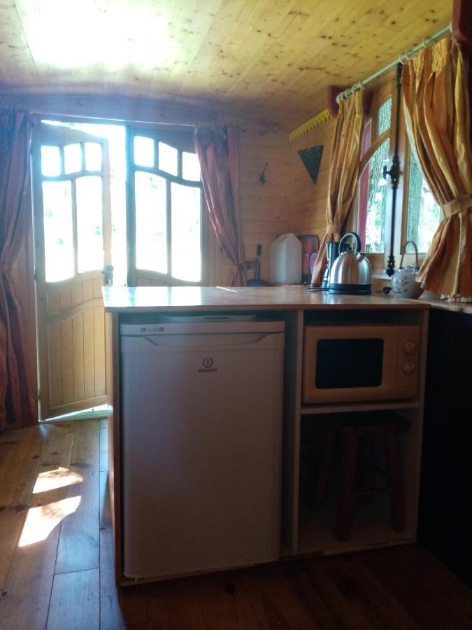 Готель Camping La Bergerie La Chapelle-Achard Екстер'єр фото